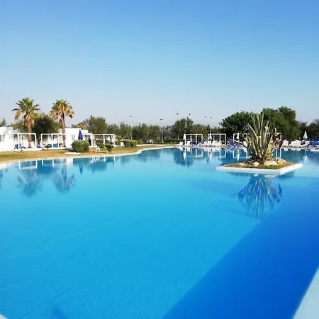 מלון דירות Salento Villaggio Turistico Residenza Torre Rinalda לצ'ה